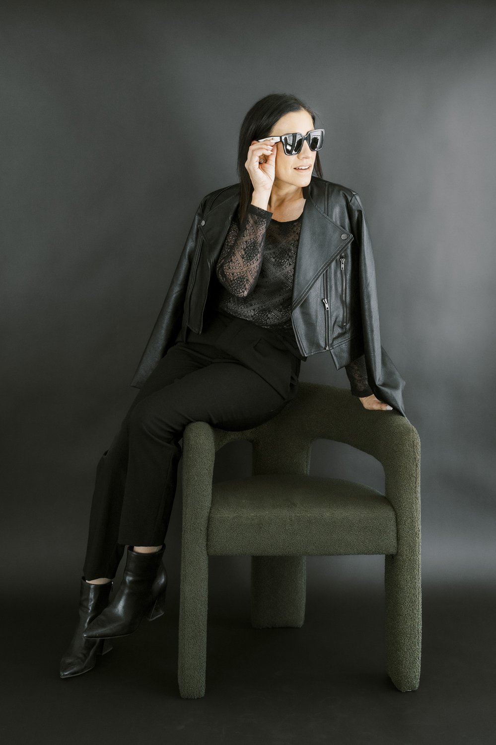 Ryann Lindsey portrait, seated